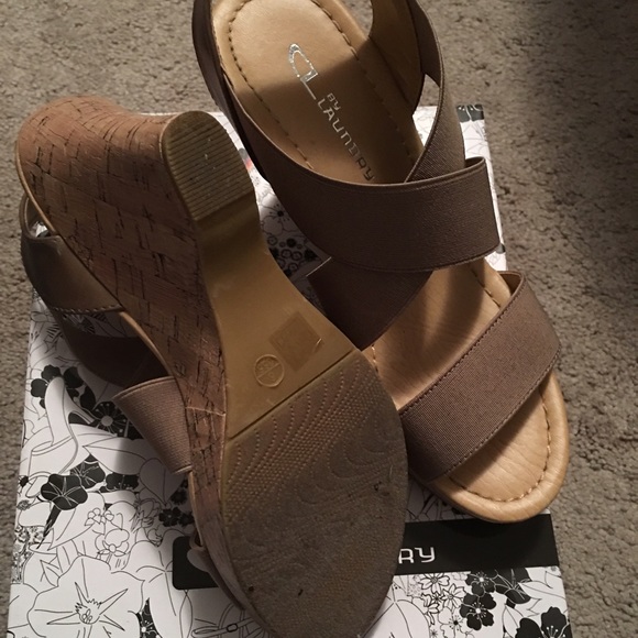 Tan wedges - Picture 4 of 4