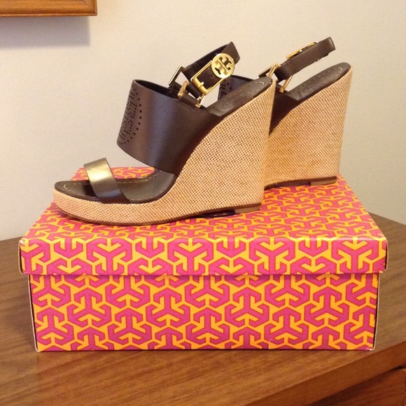Brown 4" Tory Burch sandals