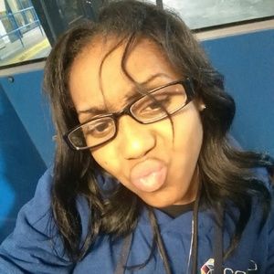 Meet your Posher, Jeannette