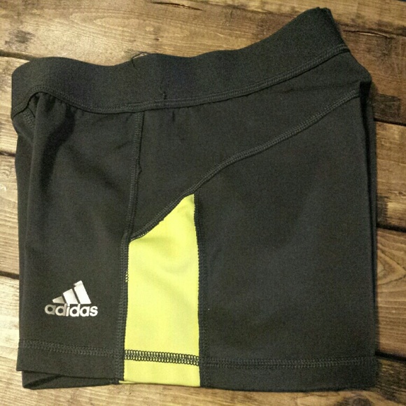 Adidas Compression short - Picture 2 of 4
