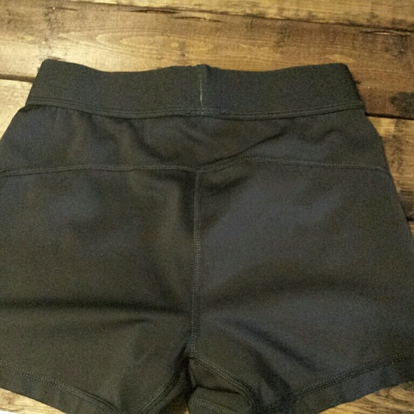 Adidas Compression short - Picture 4 of 4