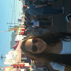 Meet your Posher, Nicole