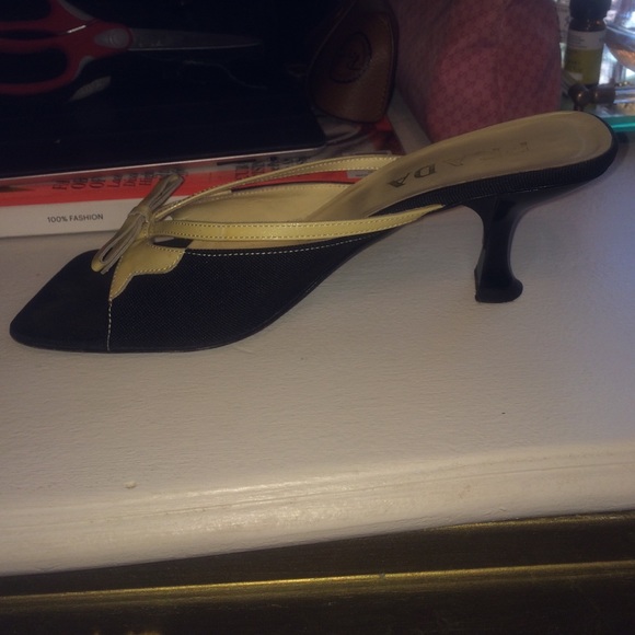 Authentic PRADA heel - Picture 2 of 3