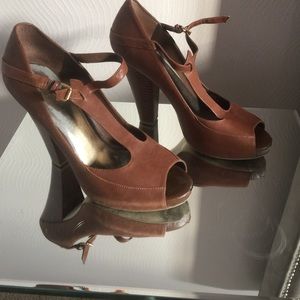Brown bcbg heels