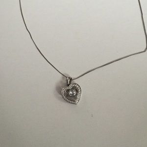 Diamond in motion necklace