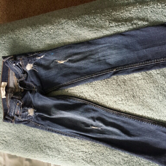 Hollister Jeans - Picture 1 of 4
