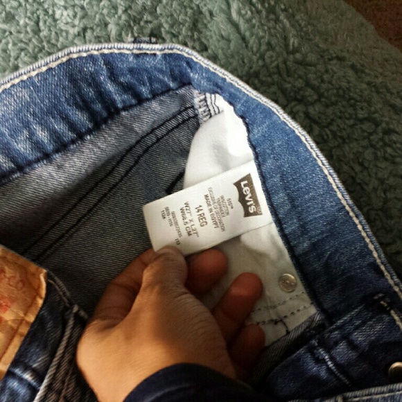 Acid Washed Jeans - Picture 2 of 4