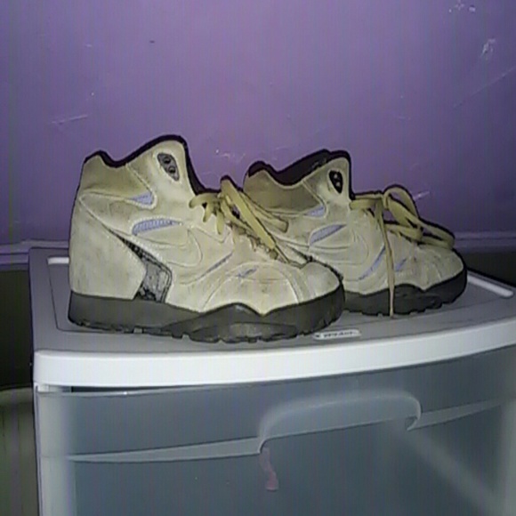 Nike hiking shoes