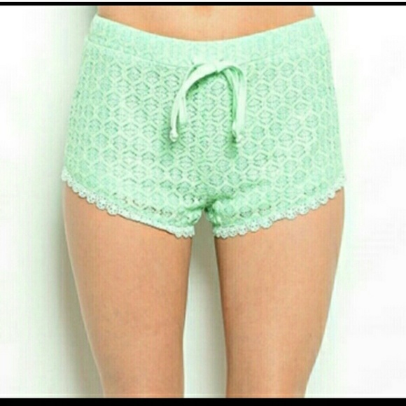 NWT SEQUIN SHORTS