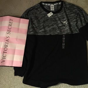 Sweater ☺️☺️☺️☺️pink vs!