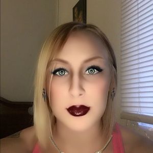 Meet your Posher, Hattie