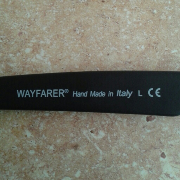 Ray Ban sun glasses - Picture 4 of 4