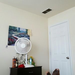 Meet your Posher, Uriel