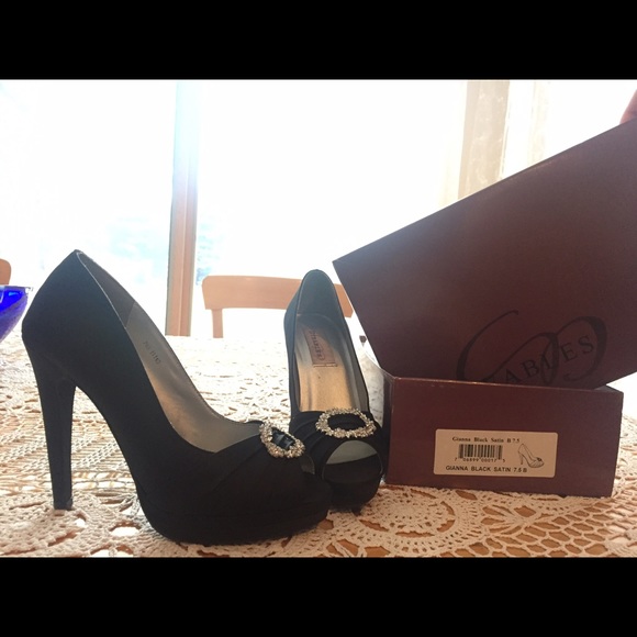 Dyables Shoes - SOLD Dyables Gianna black satin heel, size 7.5