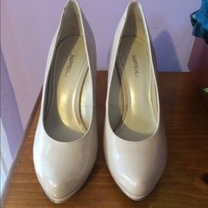 X-Appeal Nude Pumps