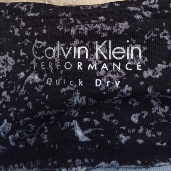 Adorable Calvin Klein performance line! - Picture 3 of 4
