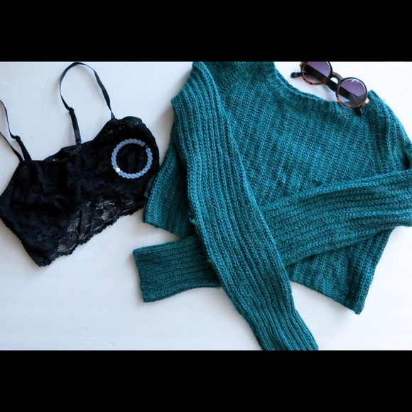 Urban Outfitters Kimchi Blue Cropped Sweater