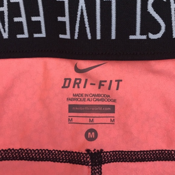 Run fast live fearless! Nike Crops! - Picture 3 of 4