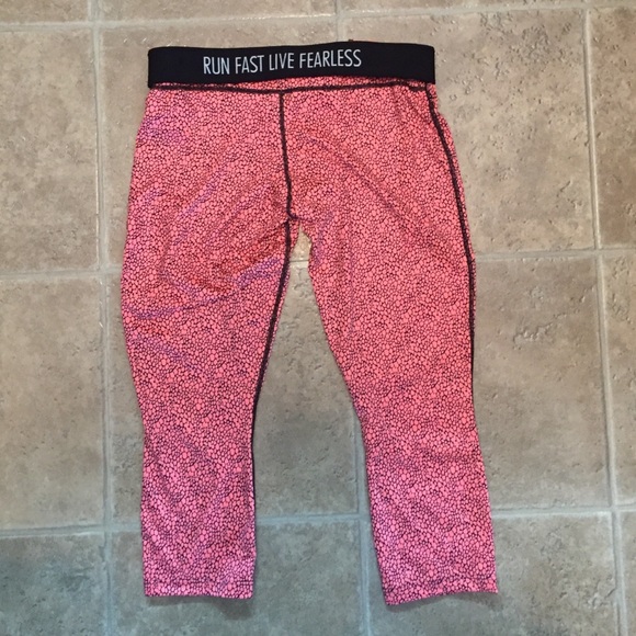 Run fast live fearless! Nike Crops! - Picture 4 of 4