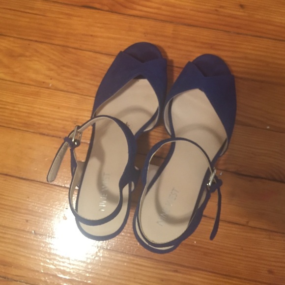 CUTE BLUE NINEWEST WEDGES OFFERS ARE ACCEPTED