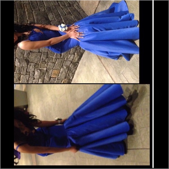 PROM DRESS,