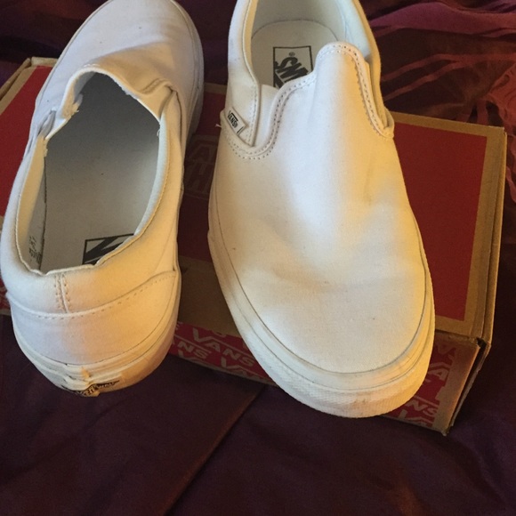 White classic slip-on