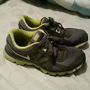 On hold! Nike! Size 8! :))