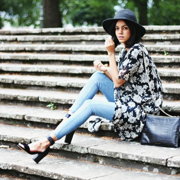 SALE Brandy Melville Kimono