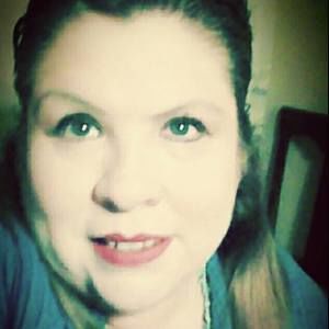 Meet your Posher, Yvette