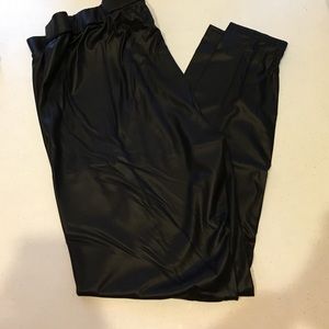 Faux leather legging