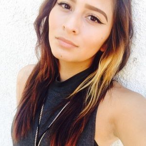 Meet your Posher, Dalia