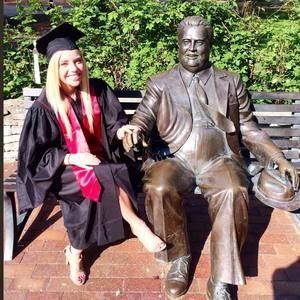 Meet your Posher, Kelsey