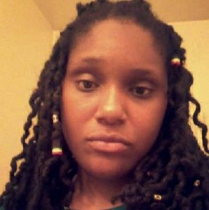 Meet your Posher, Raynia