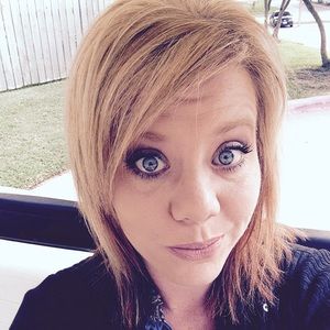 Meet your Posher, Christal