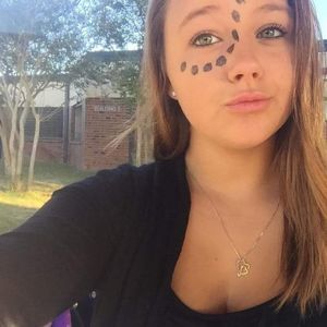 Meet your Posher, Kayla