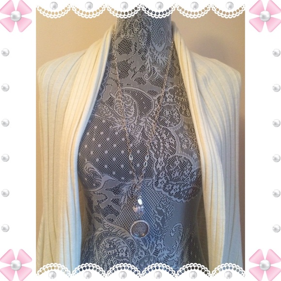 🆕I•N•C Buttercream Long Sleeve Cardigan NWT - Picture 3 of 3