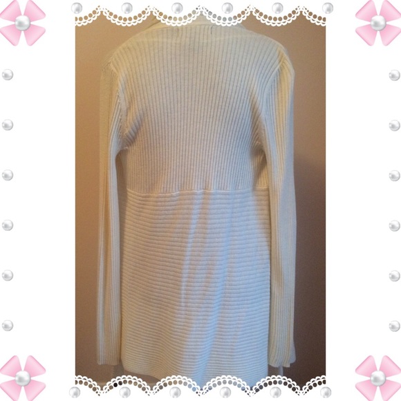 🆕I•N•C Buttercream Long Sleeve Cardigan NWT - Picture 2 of 3