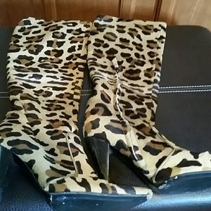 Leopard boots