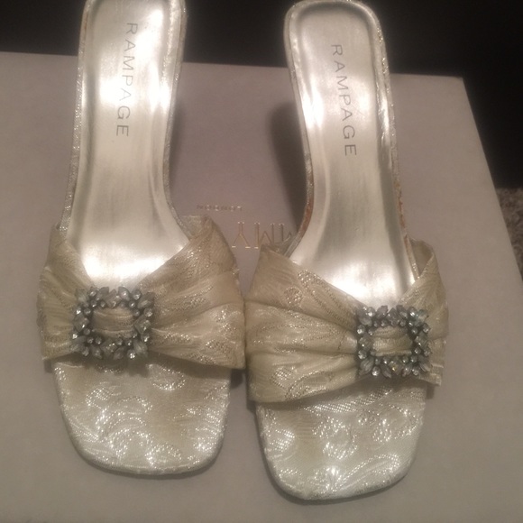 Rampage silver brocade heels