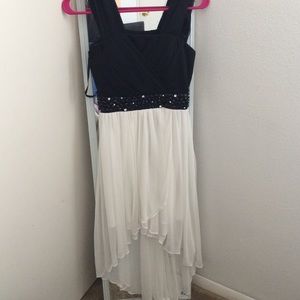 Formal dress. Perfect for school dances.