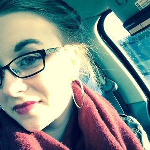 Meet your Posher, Kady