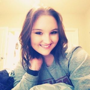 Meet your Posher, Caroline