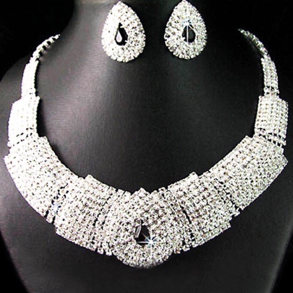 Jewelry - Bridal Set✨3 available✨