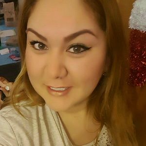 Meet your Posher, Edna