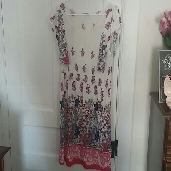 White Pattern Dress - Picture 1 of 2
