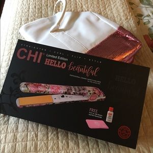 CHI LE Hello, Beautiful flat iron set & travel bag