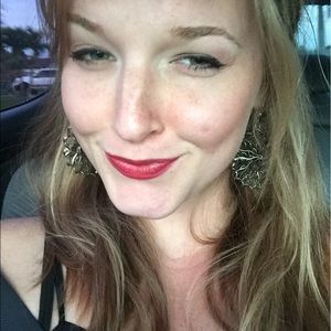 Meet your Posher, Rebecca