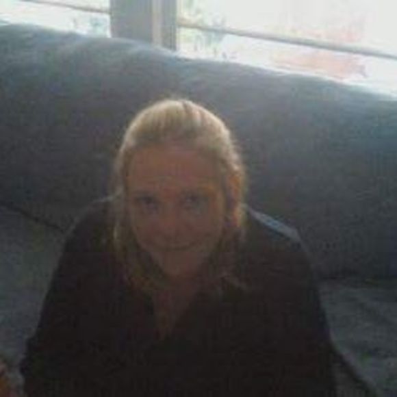 Meet your Posher, Melissa - Picture 1 of 1