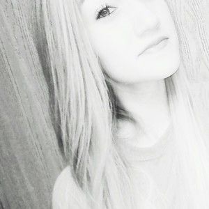 Meet your Posher, Lydia
