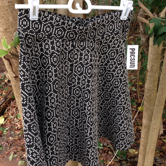 NWOT PACSUN SKIRT - Picture 2 of 4